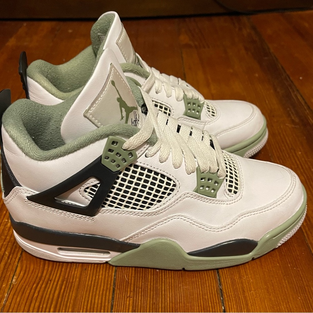 Jordan WMNS Air Jordan 4 Retro Seafoam